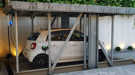 EVBox junto con ENERES, instala por primera vez estaciones de recarga para el parking mecanizado de la sede de FERNÁNDEZ MOLINA en Madrid