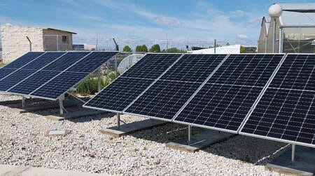 Predicción de la generación de energía fotovoltaica de una planta fotovoltaica para el suministro de consumo doméstico.