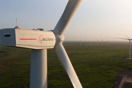 Cómo una empresa de servicios públicos modernizó los recursos humanos con asistentes virtuales impulsados ​​por IA