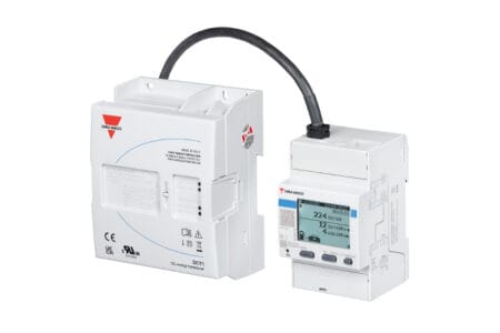 El medidor de energía de cc para cargadores rápidos