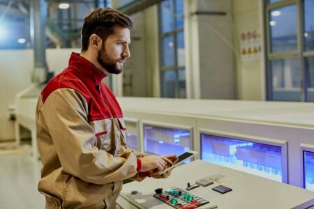 El Futuro de la Industria: Cómo la digitalización hace crecer la eficiencia y el negocio