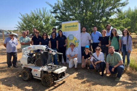 El sistema autónomo GreenBot realiza con éxito pruebas en campo para la protección sostenible de cultivos leñosos